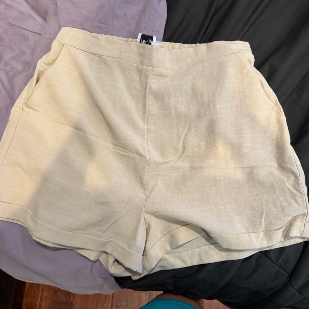 Princess Polly Women's Cream High-Waist Casual Shorts